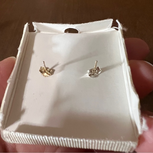 Disney Parks Sterling Silver 925 Mickey mouse ears Icon Post Earrings Gift Box - Picture 7 of 12